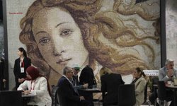 Doğal taşın kalbi İzmir'de atıyor