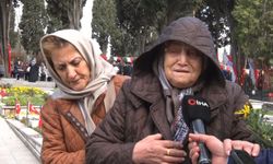 Edirnekapı Şehitliği'nde duygusal anlar: 92 yaşındaki anne gözyaşlarını tutamadı