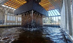 Erzurum'da 'dört mevsim' bir arada: Bir yanda kar esareti, bir yanda Palandöken'de kayak, bir yanda parklarda bahar keyfi, bir yanda buz tutan şadırvanlar