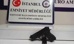 Esenyurt'ta iş yerine silahlı saldırı kamerada