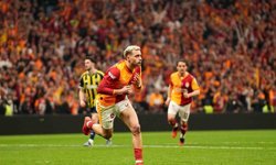 Galatasaray 25 sene sonra evinde Fenerbahçe'ye karşı penaltıdan gol attı