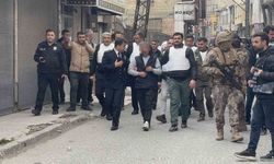 Gaziantep'te hareketli dakikalar: 5 kişiyi rehin aldı, polise ateş açtı, yakalandı