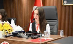 Gaziosmanpaşa'da 23 Nisan Çocuk Meclisi'den dünyaya barış mesajı