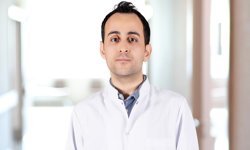 'Gebelik sonrası karın germe için en az 1 yıl beklenmeli'