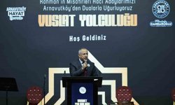 Hacı adayları, Arnavutköy'den dualarla uğurlandı