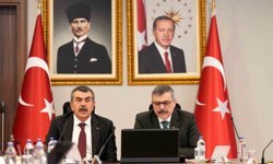 İki bakandan 81 il valisi ve il milli eğitim müdürü ile toplantı