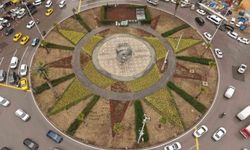 İzmir'in kalbi çiçek açtı