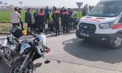 Kahramanmaraş'ta ehliyetsiz sürücü polislere çarptı: 2 polis yaralı