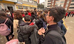 Kahramanmaraş'ta öğrenciler, saldırıda hayatını kaybedenler için dua etti