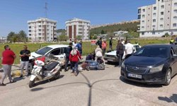 Kontrolden çıkan otomobil ışıklarda bekleyen araçlara çarptı: 3 yaralı