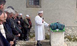 'Köyün neşesi' engelli genç herkesi gözyaşlarına boğdu: İmam ayakta durmakta güçlük çekti