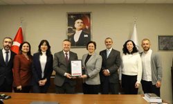 Küresel iş birliği ile mezunlara uluslararası kariyer fırsatı