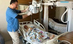 Kuzeninin öldüğünden habersiz iyileşeceği günü bekliyor