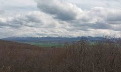 Nisan ortasında kış sürprizi: Akdağ yeniden beyaza büründü