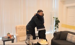 Polis olma hayali kuran gencin özel günü Emniyet'te kutlandı