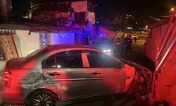 Polisten kaçarken evin merdiven korkuluklarına çarptı