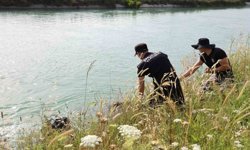 Sıcaklar etkisini artırmadan 3 kişi serinlemek isterken öldü