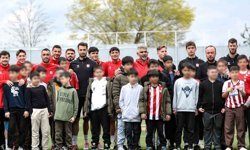 Sivasspor'dan çocuklara 23 Nisan etkinliği