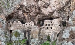 Sümela'yı andıran Alicin Manastırı doğal yapısıyla dikkat çekiyor