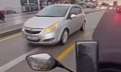 Ters yönde ilerleyen sürücü trafiği birbirine kattı