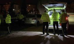 Vatandaşların ihbarı üzerine yakalandı: Abartı egzozlu araç trafikten menedildi