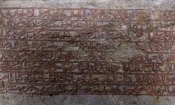 Yazboz tahtasına dönmüştü, restore edilen 600 yıllık kaya kitabenin dünyada tek olduğu ortaya çıktı
