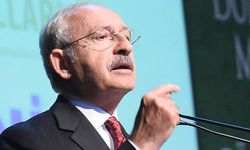 CHP'de Bayram Günü Çifte Program: Kılıçdaroğlu ve Özel Ayrı Noktalarda Partililere Seslendi