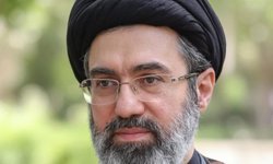 Hamaney’den sert çıkış: “ABD’nin yeri bu sularda yok”