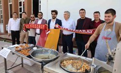 Aydın'da Galatasaraylı avukatlar, şampiyonluk lokması döktürdü