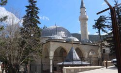 Birçok badire atlatan 508 yıllık cami tarihe tanıklık etmeye devam ediyor
