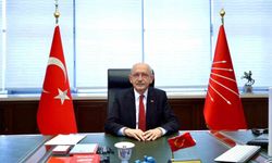 CHP Genel Başkanı Kemal Kılıçdaroğlu, genel başkanlık makamında çalışmalara başladı.