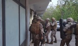 Çiftçiyi kumar masasında ağına düşüren tefeci çetesi çökertildi