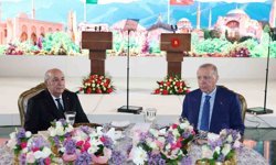 Cumhurbaşkanı Erdoğan'dan Cezayir Cumhurbaşkanı Tebbun'a Devlet Nişanı