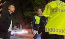 Dur ihtarına uymayan alkollü sürücünün polisi ikna çabaları sonuç vermedi