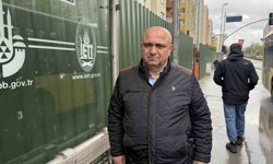 Durakta bekleyen genç mühendis kamyonun altında kalarak feci şekilde hayatını kaybetti