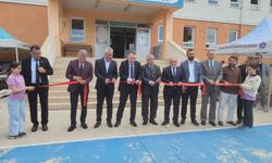 Edremit'te 'Vakti Kuşanmak' sergisi açıldı