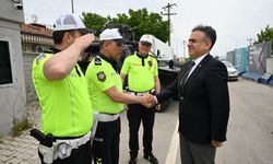 Elazığ'da Emniyet Müdürü Karan, polis memurlarıyla bir araya gelerek bayramlaştı