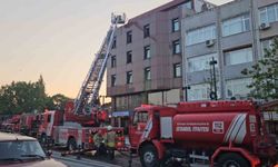 Fatih'te otelde çıkan yangında 32 yaşındaki kişi hayatını kaybetti