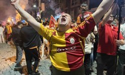 Galatasaray'ın şampiyonluğu İzmir'de coşkuyla kutlandı