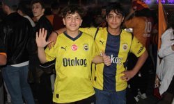Galatasaray'ın şampiyonluk kutlamalarında Fenerbahçeliler 'prova' yaptı