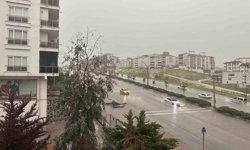 Gaziantep'te sağanak yağış ve dolu hayatı felç etti