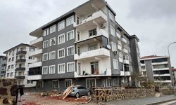 Gaziantep'te vatandaşlar hala şokta: Çatılar uçtu, araçlar zarar gördü, evler hasar aldı, ağaçlar söküldü