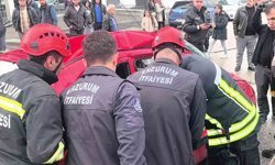 Halk otobüsü ile otomobil çarpıştı: 4 yaralı