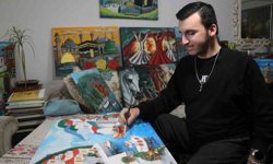Hayatını 3 engelli oğluna adadı: Şair, ressam ve tiyatrocu kardeşler