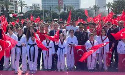 İzmir'de 19 Mayıs coşkuyla kutlandı