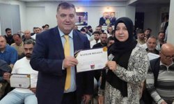 İzmir'deki taksiciler müşteri memnuniyeti için eğitimden geçiyor
