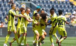 Kadın Futbol Süper Ligi'nde şampiyon olan Fenerbahçe, Ünye'yi 8-0 yendi
