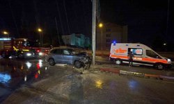 Karaman'da cip trafik levhasına çarptı: 1 yaralı