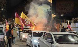 Kars'ta sarı-kırmızı gece