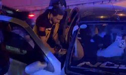 Kontrolden çıkan otomobil bariyere çarptı, sürücü yaralandı